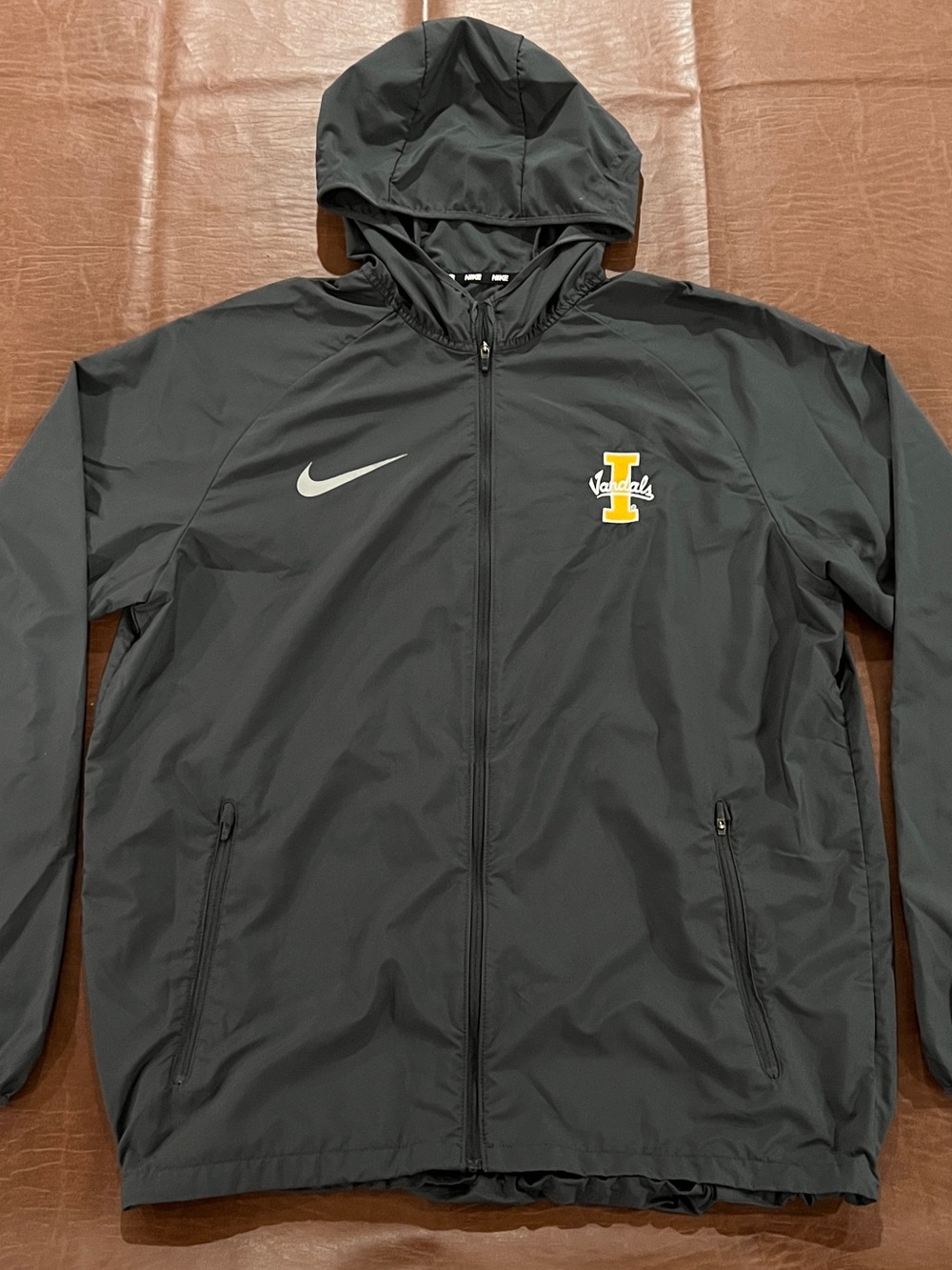 Nike University of Idaho Vandals Hooded Full-Zip Windbreaker - Large